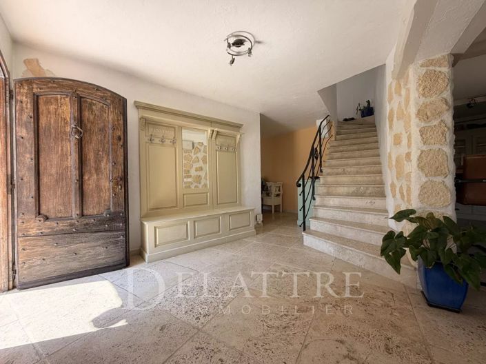 Image No.4-5 Bed House for sale