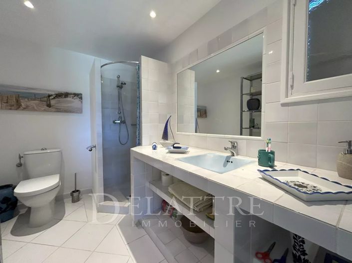 Image No.12-3 Bed House for sale