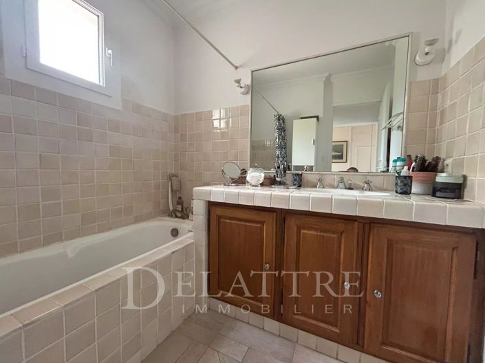 Image No.13-3 Bed House for sale