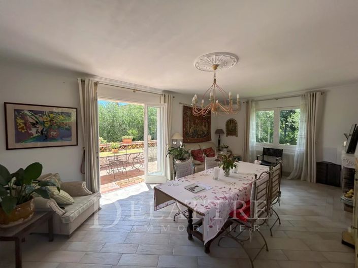 Image No.14-3 Bed House for sale