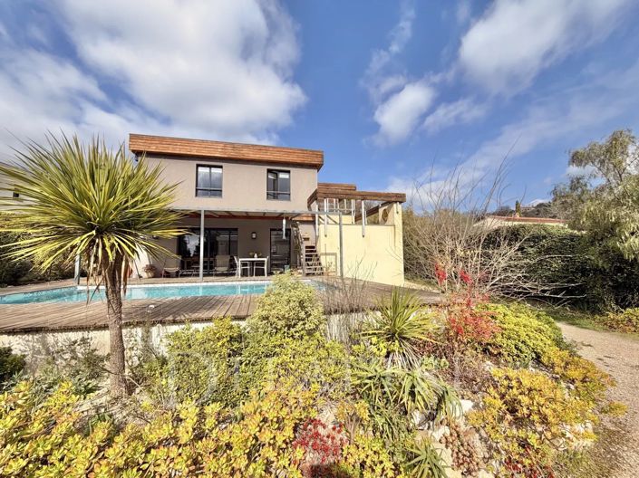 Image No.3-3 Bed House for sale