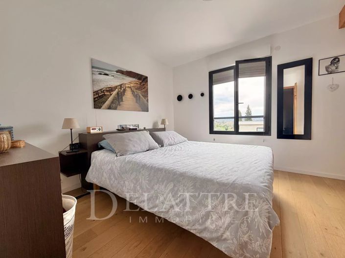Image No.7-3 Bed House for sale