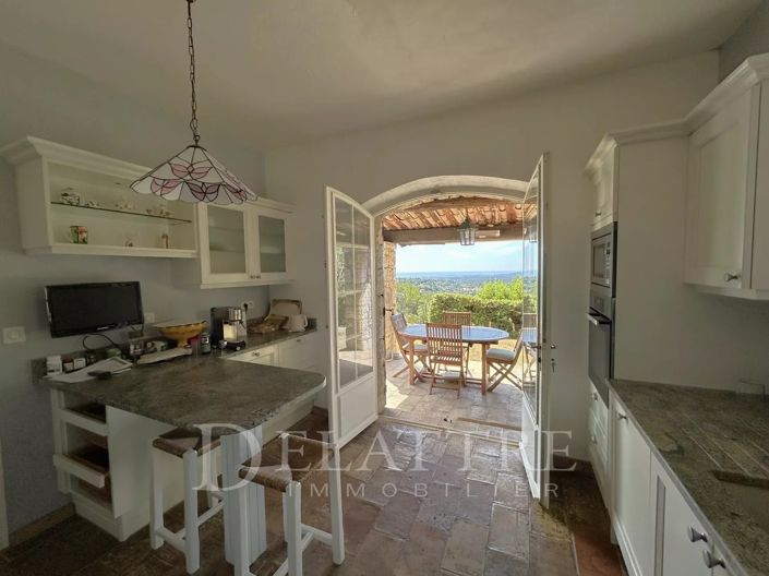 Image No.14-3 Bed House for sale
