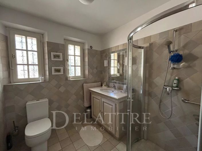 Image No.16-3 Bed House for sale