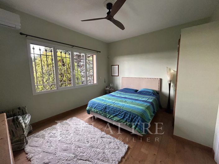 Image No.12-3 Bed House for sale