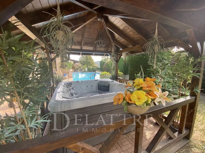 Image No.12-4 Bed House for sale
