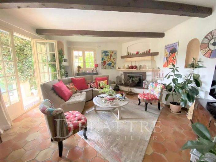 Image No.3-4 Bed House for sale