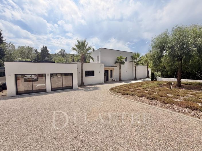 Image No.7-5 Bed House for sale