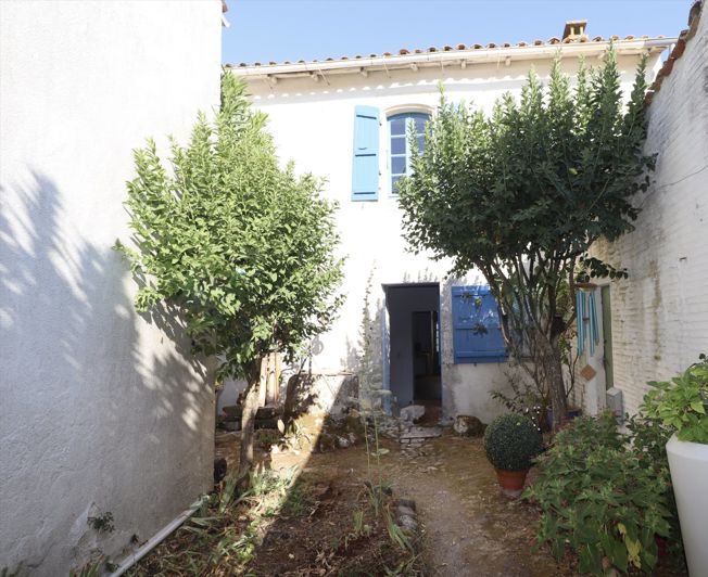 Image No.13-4 Bed House for sale