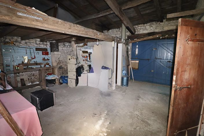 Image No.18-4 Bed House for sale