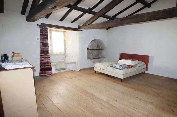 Image No.8-4 Bed House for sale