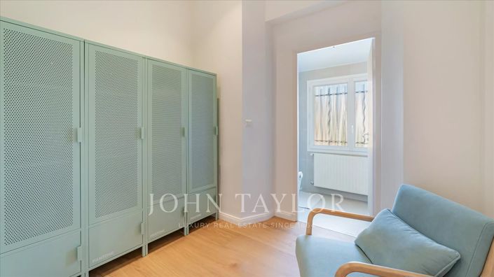 Image No.16-7 Bed House for sale