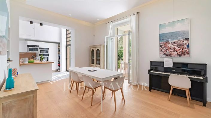 Image No.7-7 Bed House for sale