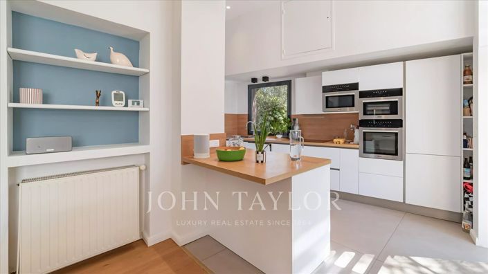 Image No.8-7 Bed House for sale