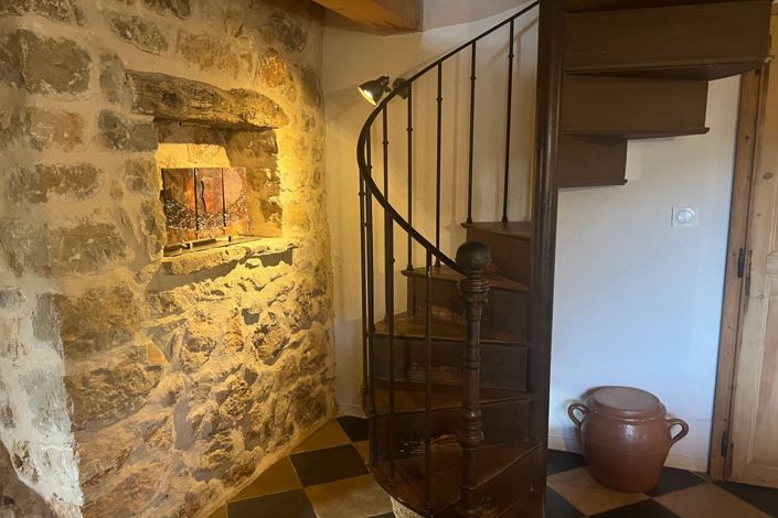 Image No.8-2 Bed House for sale