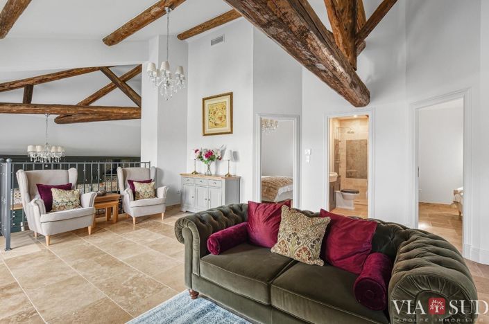 Image No.3-5 Bed House for sale