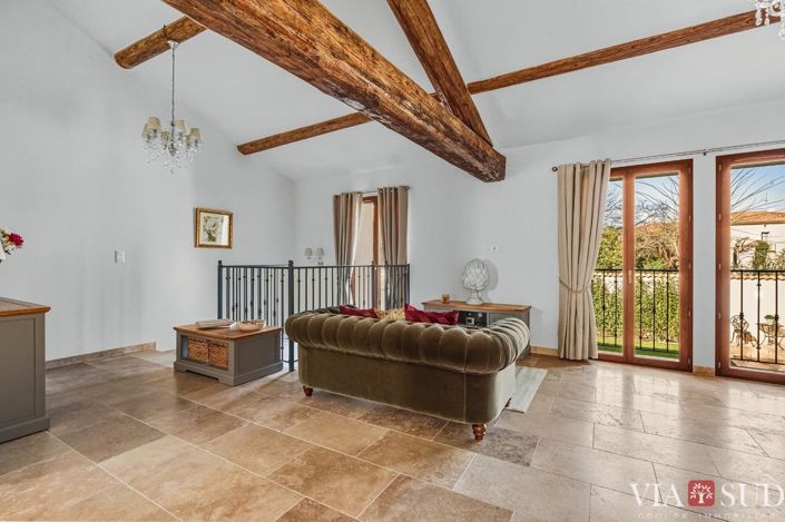 Image No.9-5 Bed House for sale