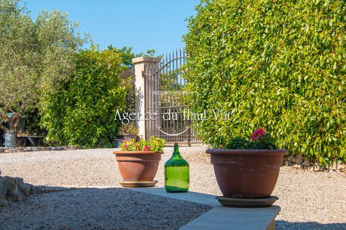 Image No.21-5 Bed House for sale