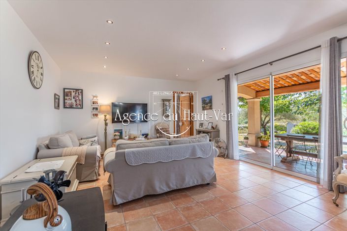 Image No.25-5 Bed House for sale