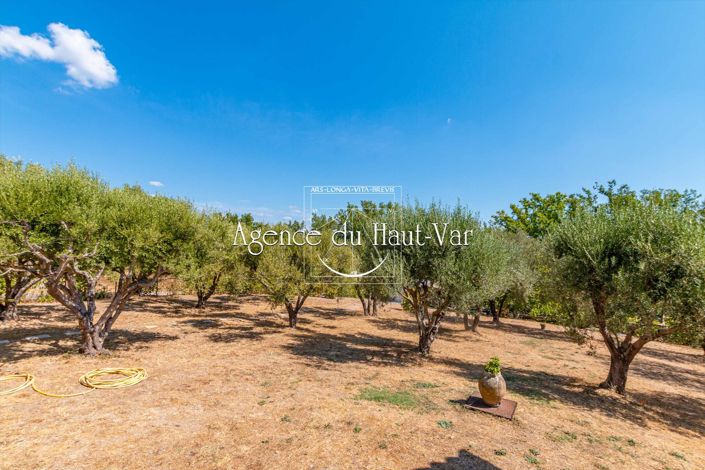 Image No.40-5 Bed House for sale