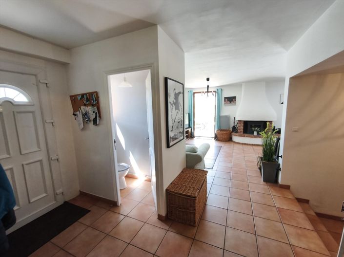Image No.10-4 Bed House for sale