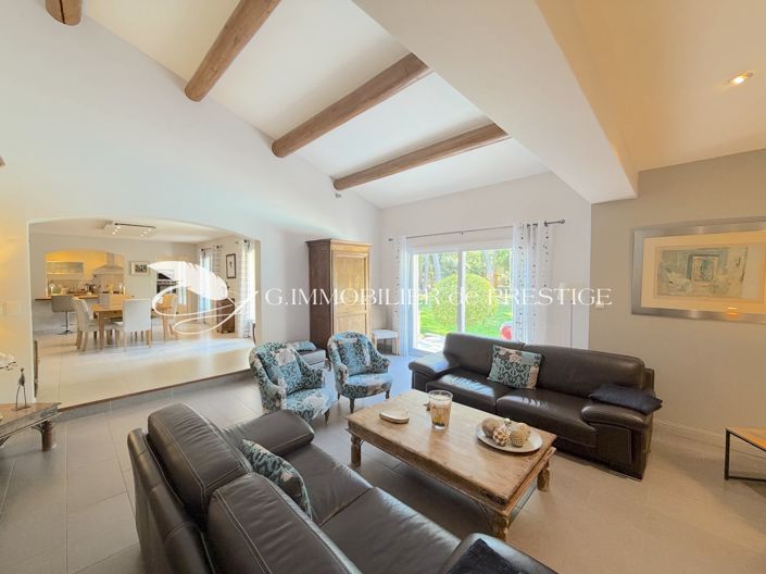 Image No.18-5 Bed House for sale