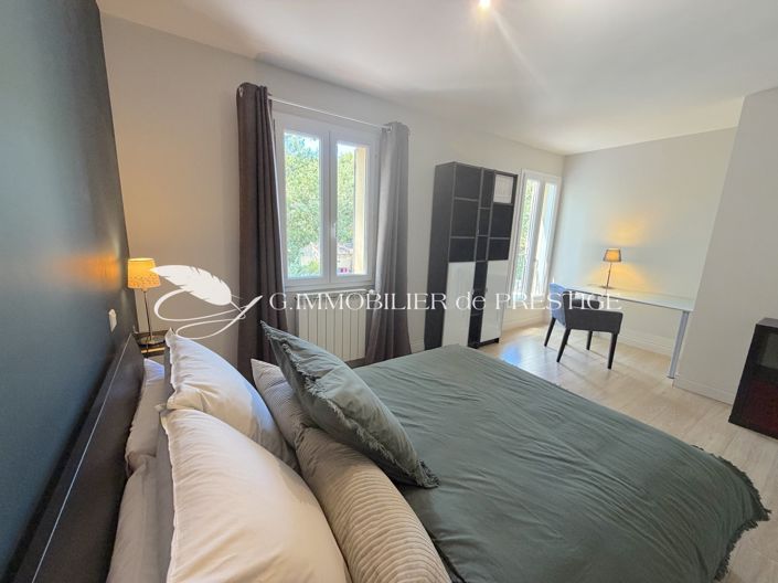 Image No.19-5 Bed House for sale