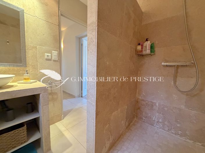 Image No.22-5 Bed House for sale