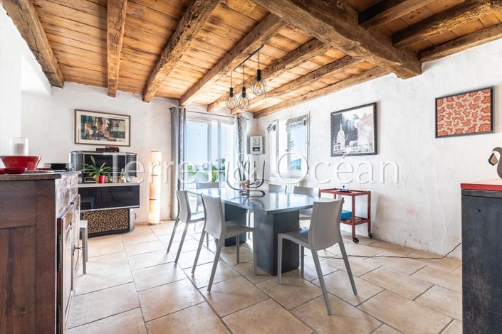 Image No.12-7 Bed House for sale