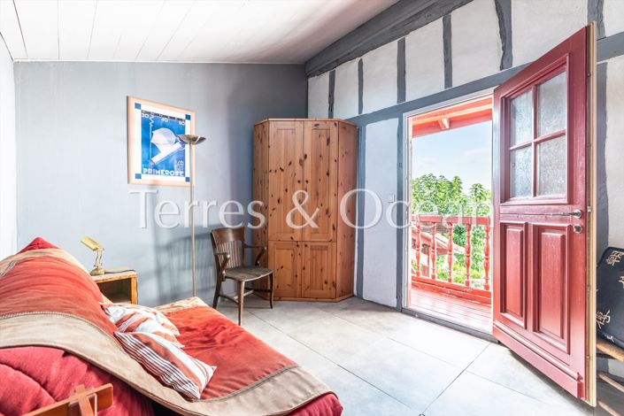 Image No.14-7 Bed House for sale