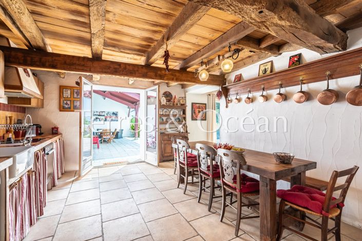 Image No.9-7 Bed House for sale