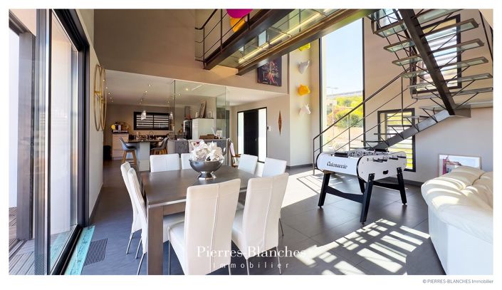 Image No.4-4 Bed House for sale