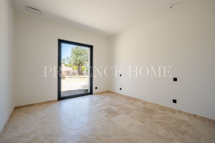 Image No.11-4 Bed House for sale