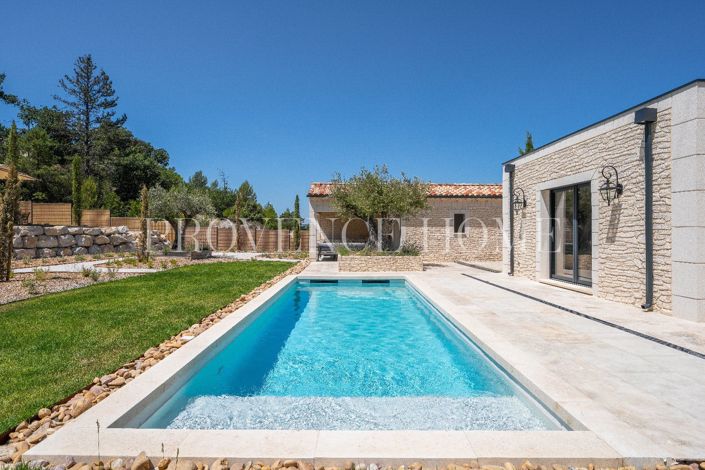 Image No.2-4 Bed House for sale