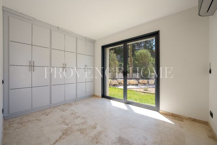 Image No.5-4 Bed House for sale