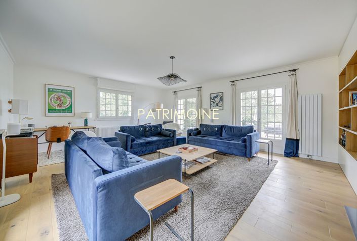 Image No.5-5 Bed House for sale