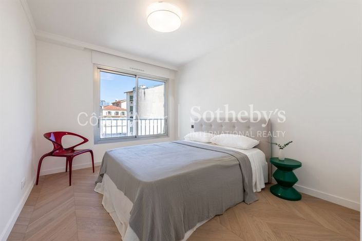 Image No.15-2 Bed Apartment for sale