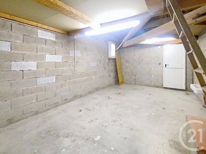Image No.18-4 Bed House for sale
