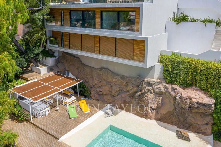 Image No.17-6 Bed House for sale