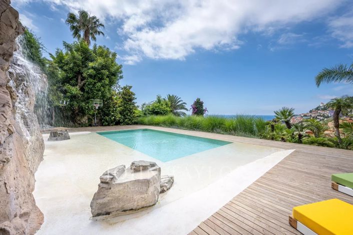 Image No.18-6 Bed House for sale