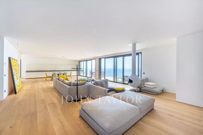Image No.6-6 Bed House for sale