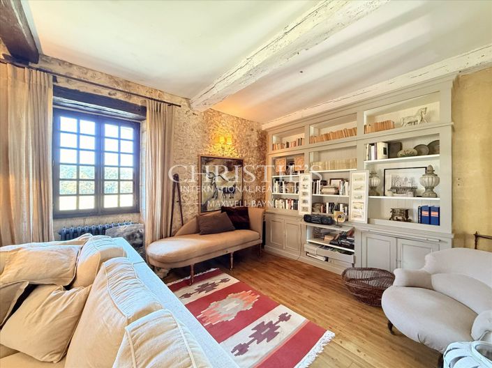 Image No.16-5 Bed House for sale