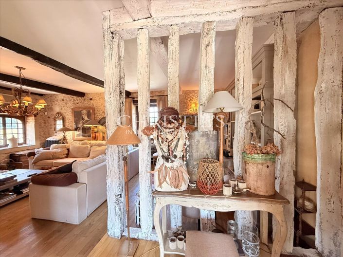 Image No.17-5 Bed House for sale