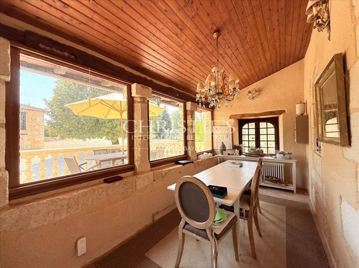Image No.18-5 Bed House for sale