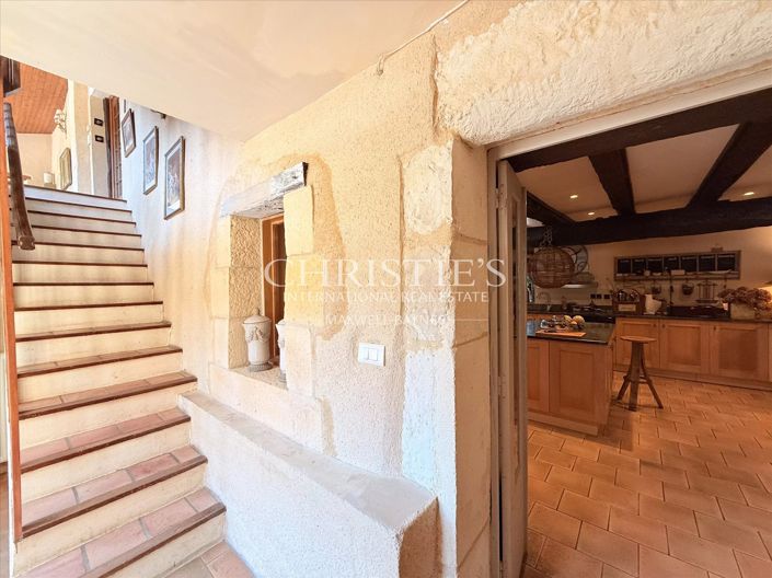 Image No.23-5 Bed House for sale