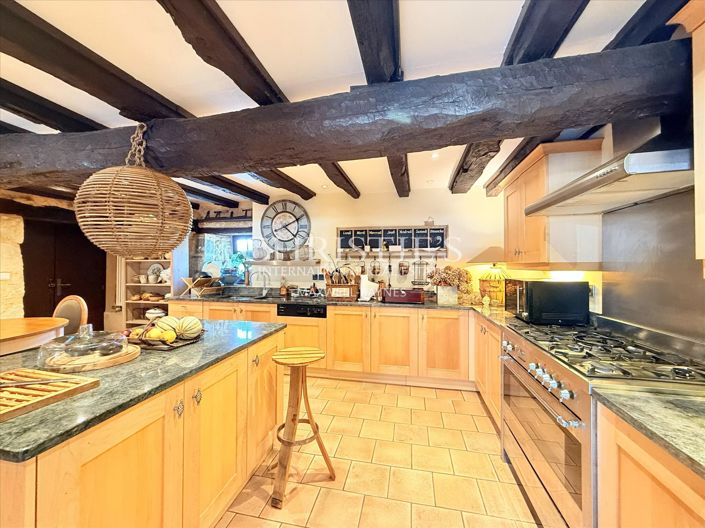 Image No.24-5 Bed House for sale