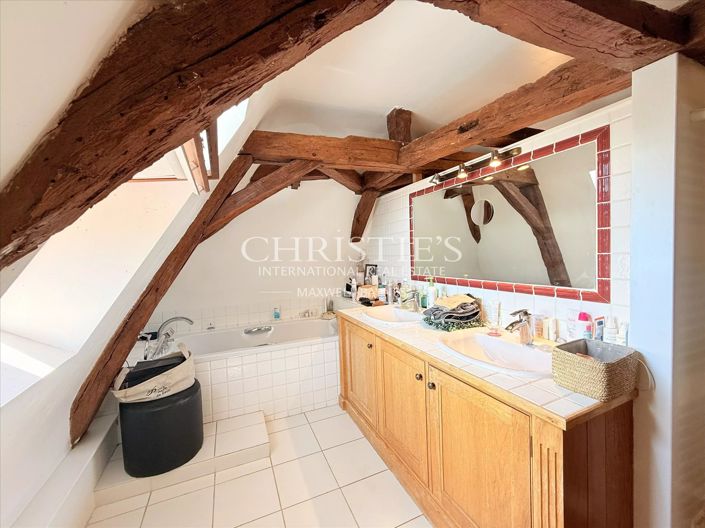 Image No.34-5 Bed House for sale