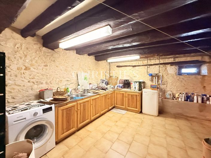 Image No.37-5 Bed House for sale