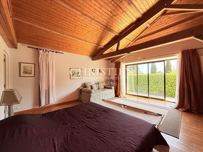Image No.41-5 Bed House for sale