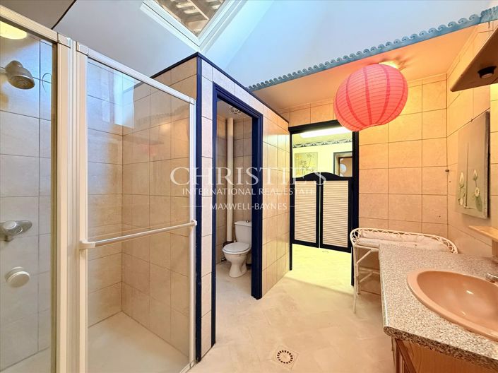 Image No.48-5 Bed House for sale